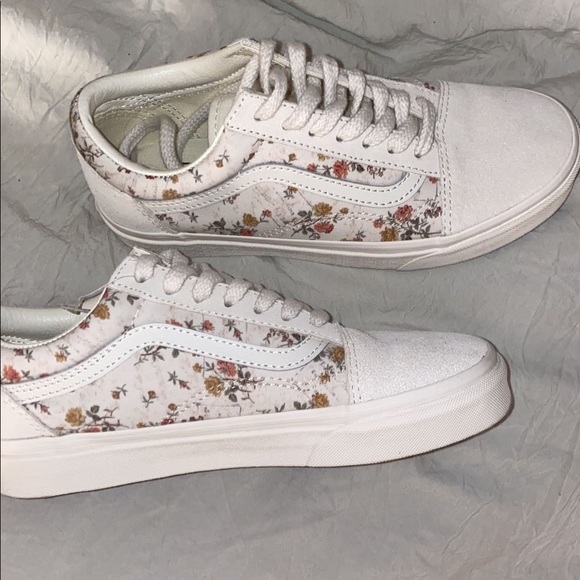 floral and marshmallow vans